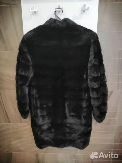 Женская норковая шуба бренда GreekFur