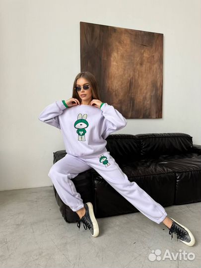 Костюм женский