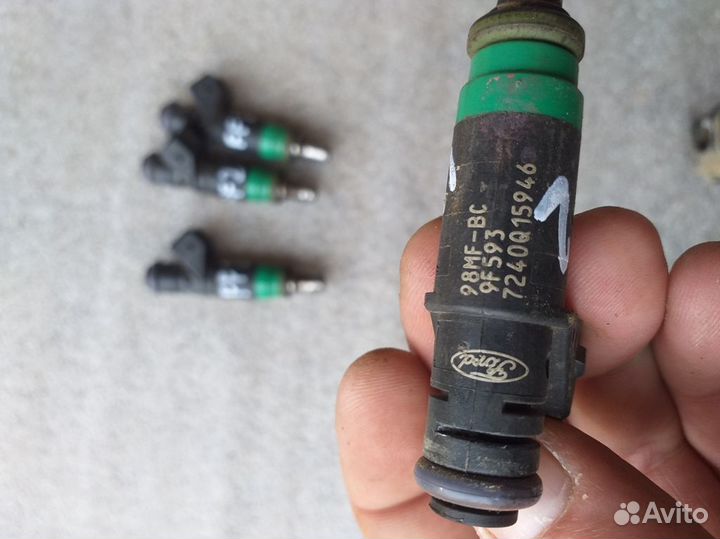 Форсунка топливная Ford Focus 2 1.6 115 л.с