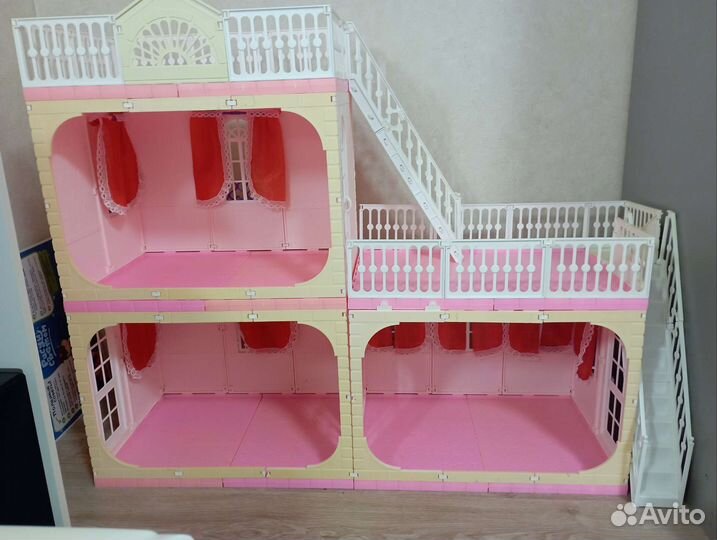 Домик кукольный 