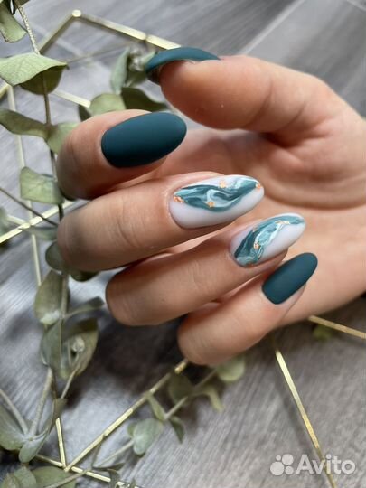 Маникюр/педикюр с покрытием гель-лаком