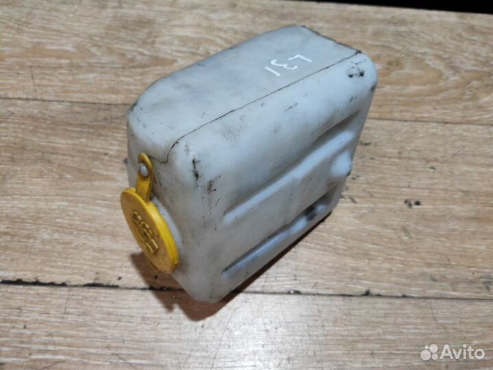 Бачок омывателя Opel Corsa C 1.4 Z14XE 2004