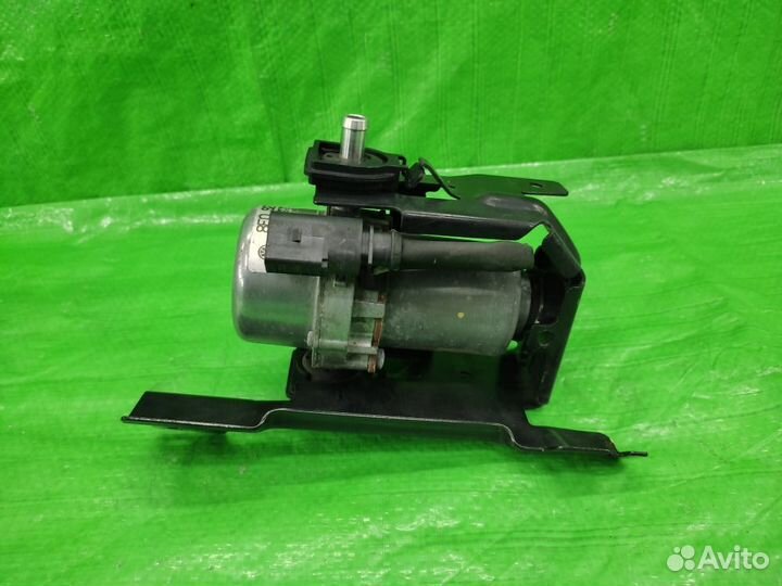 Насос вакуумный VW Touareg / Audi / Skoda