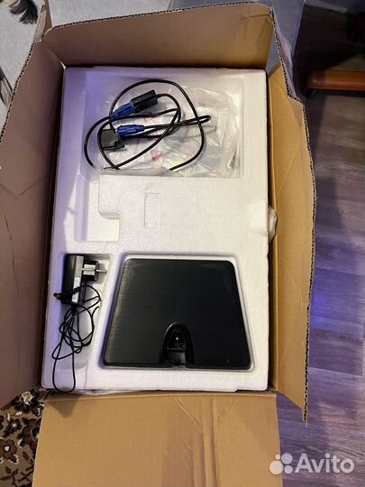 Монитор LG 22M37A-B