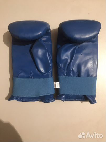 Боксерские перчатки