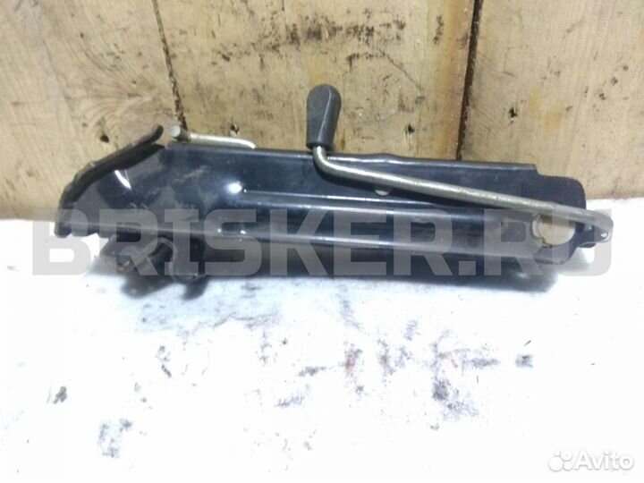 Домкрат Фольксваген Пассат Б6