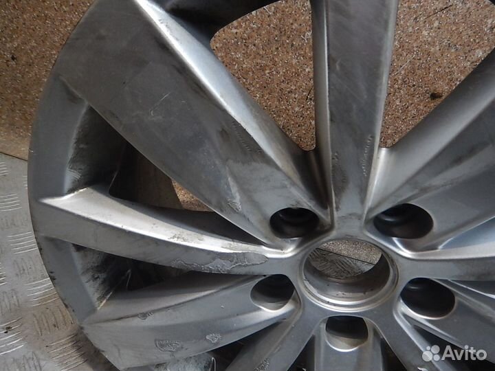 Диск колесный литой R16 5*112 j7,0 ET45 DIA57,1 (v