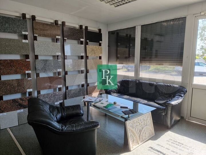 Торговая площадка стройматериалов с офисом