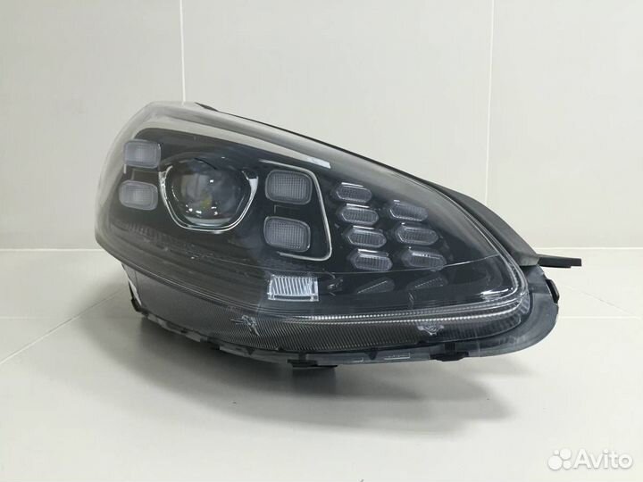 Фара правая Kia Sportage