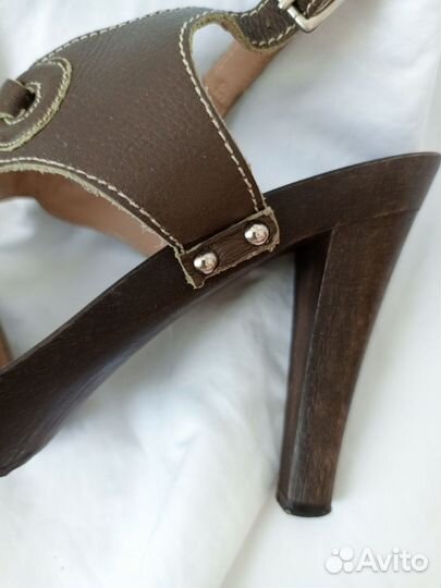 Босоножки женские 39 Eskada