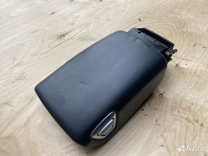 Подлокотник Volvo XC70 (S) II (2000-2004) S60 P2 I