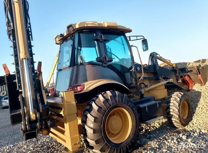 Экскаватор-погрузчик MST M542, 2022