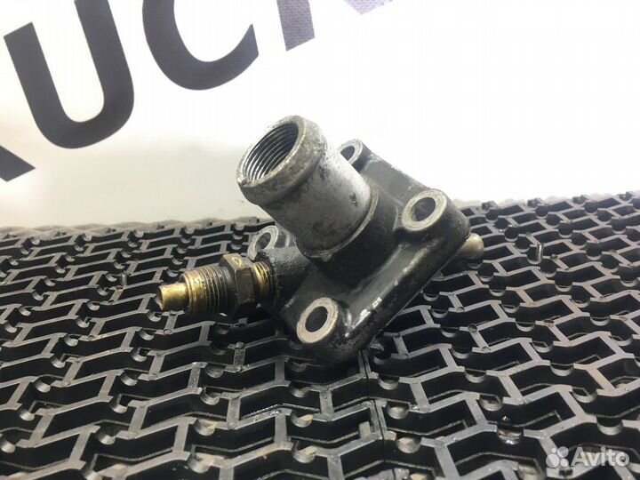 Фланец под масляный щуп