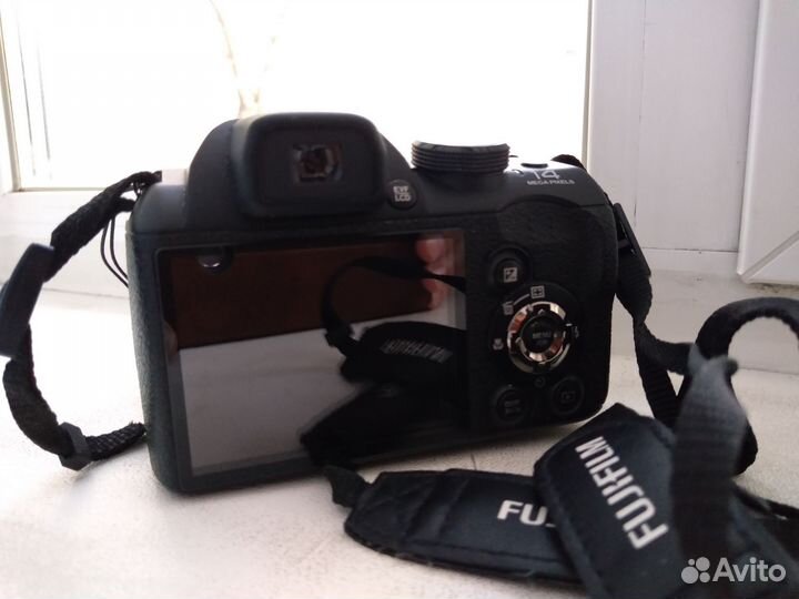 Зеркальный фотоаппарат fujifilm