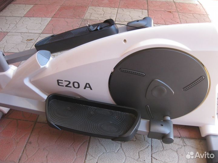 Эллиптический тренажер Applegate E 20A (Швеция)