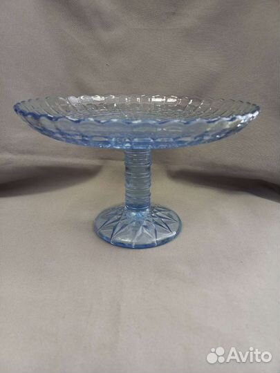 Старинная ваза для фруктов