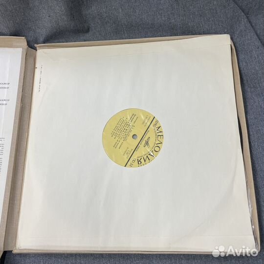 Альбом виниловых пластинок хорошо темпирированный