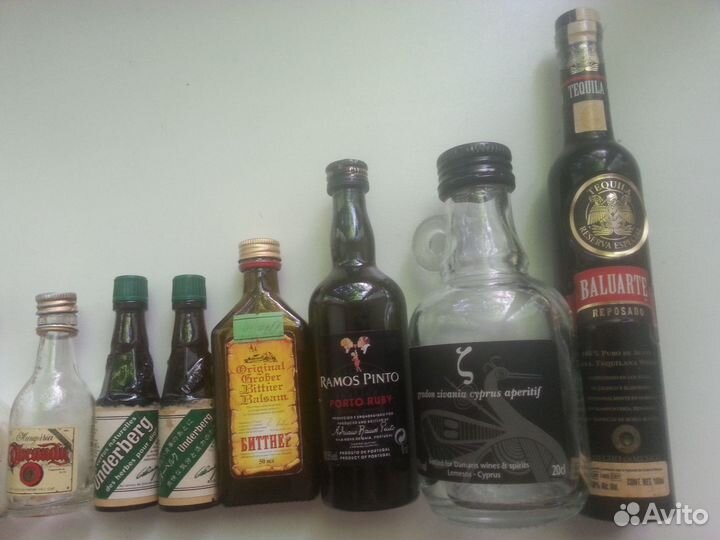 Пустые винтажные мини-бутылочки коллекция