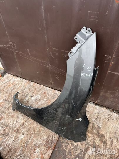 Крыло переднее левое Mazda 3 BL 2009-2013г