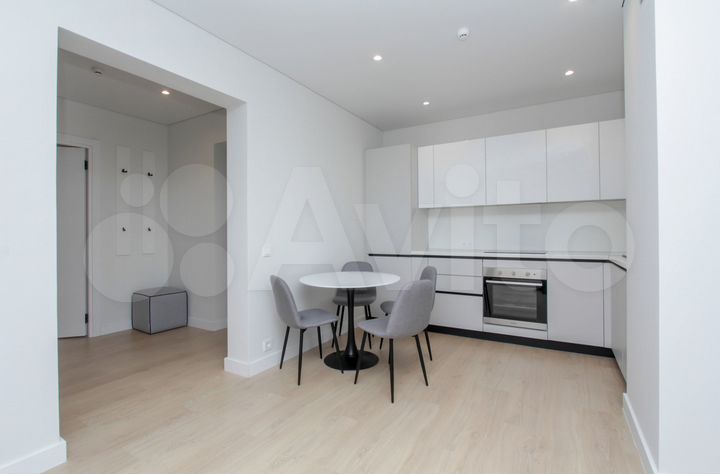 3-к. квартира, 83 м², 3/17 эт.
