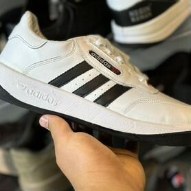 Кроссовки adidas из 80-х