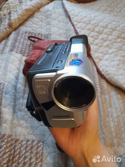 Видеокамера кассетная Samsung vp-L800