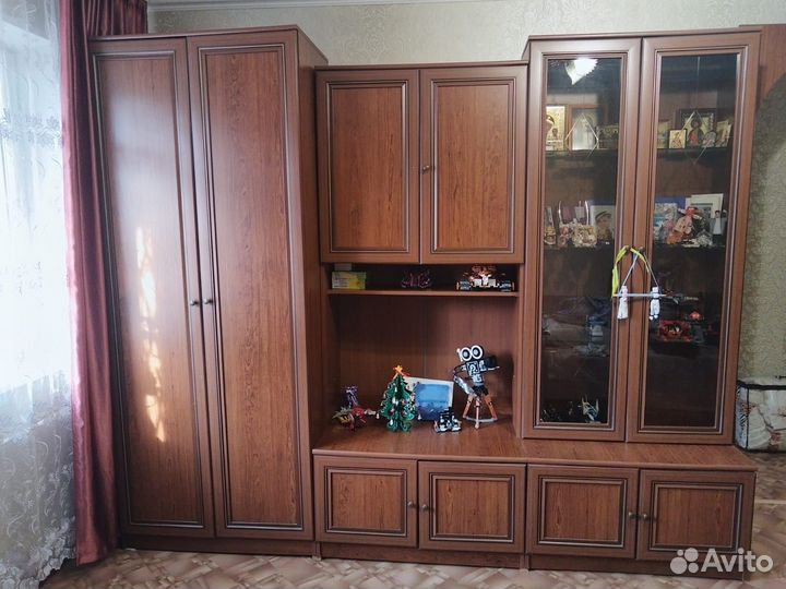 Стенка в гостиную