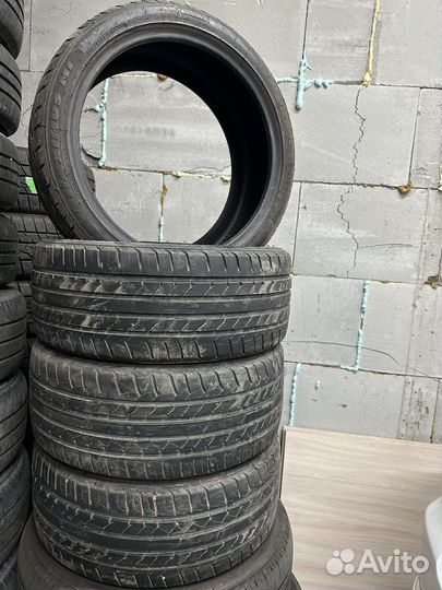 Maxtrek Maximus M1 215/40 R17 87W