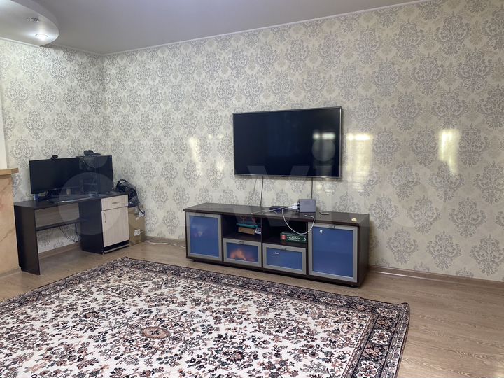 3-к. квартира, 107 м², 1/2 эт.