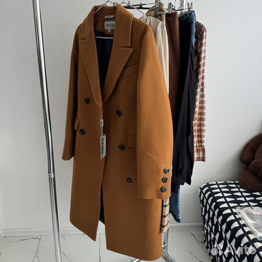 Капсула брендовой женской одежды 44 люкс кэмел