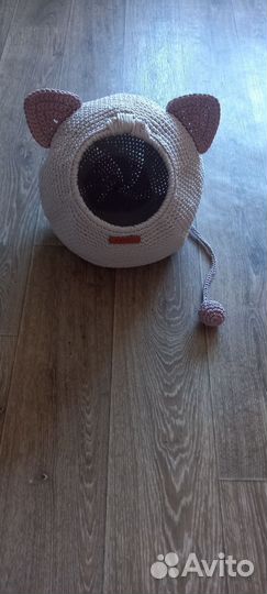 Домик для кошек и котов