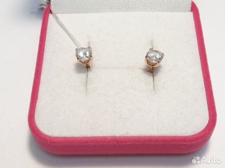 Серьги с камнями золотые