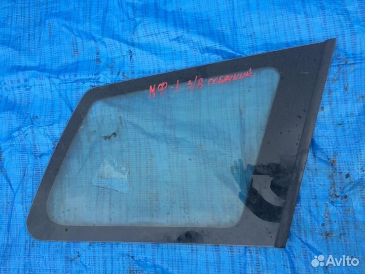 Стекло собачника з/п mazda familia VY11