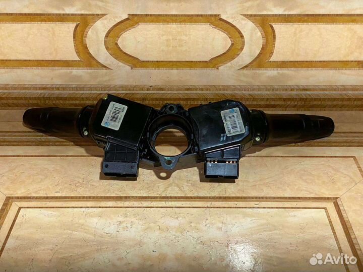 Подрулевой переключатель в сборе Kia Rio 3