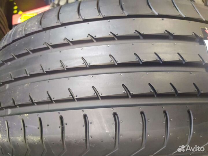 Yokohama Advan Sport V105 235/50 R19