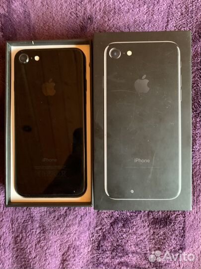 Телефон iPhone 7 Jet Black 32GB
