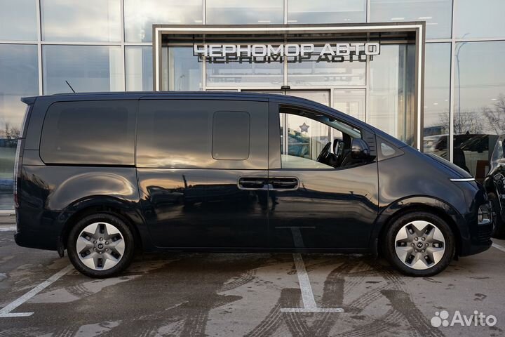 Hyundai Staria 2.2 AT, 2022, 107 240 км