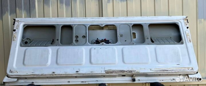 Крышка багажника Toyota Hi-Lux 7