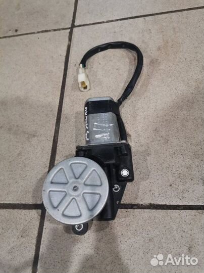 Мотор стеклоподъемника передний левый Geely Мк