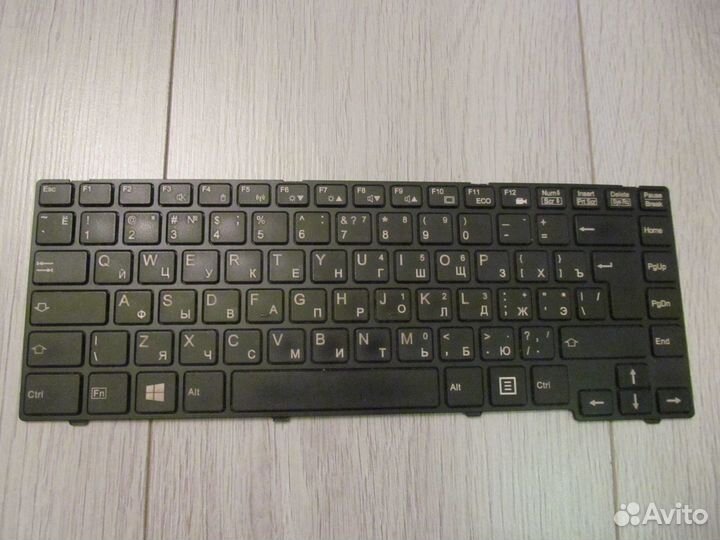 Ноутбук Fujitsu Lifebook UH552 по запчастям