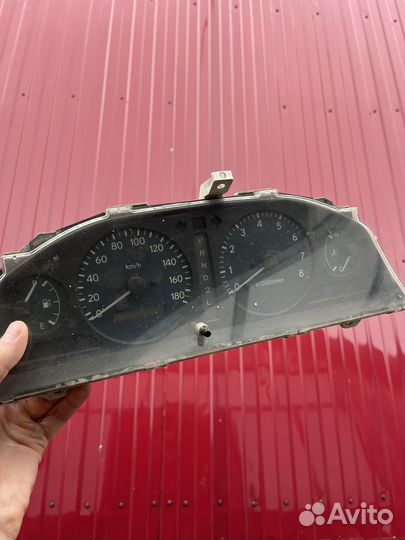 Щиток приборов на toyota premio