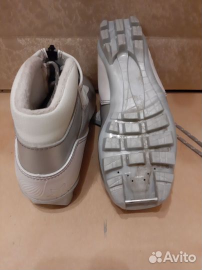 Лыжные ботинки spine