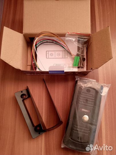 Вызывная панель для видеодомофона