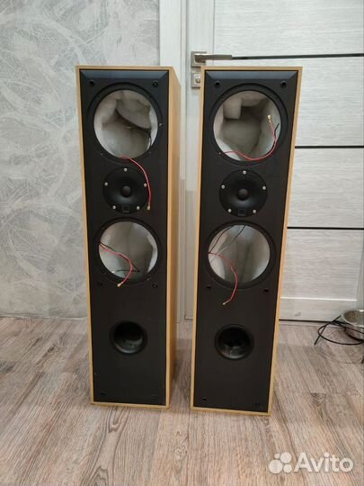 Профессиональные корпуса/короба для колонок Dali