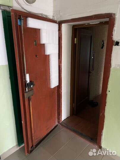 Дверь входная металлическая бу