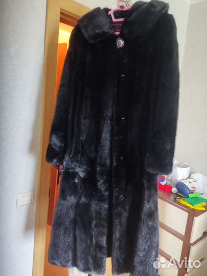 Продам норковую шубу