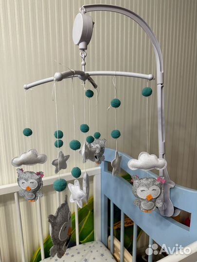 Детский мобиль в кроватку из фетра