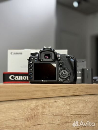 Canon EOS 7D Body / 14.729 кадров