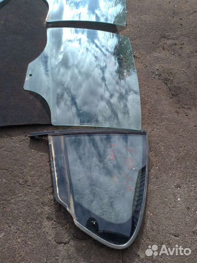 Стекло заднее левое BMW F10