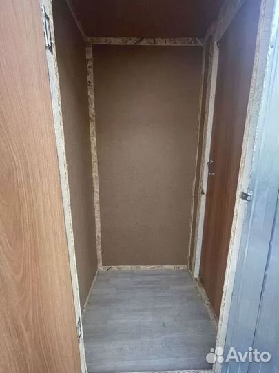 Блок контейнеры металлические. Вагончики для проживания